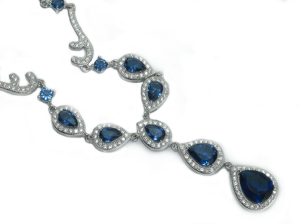 RiverSperky. Stříbrný Náhrdelník Magico s modrým Safírem. AGNAHR770014
