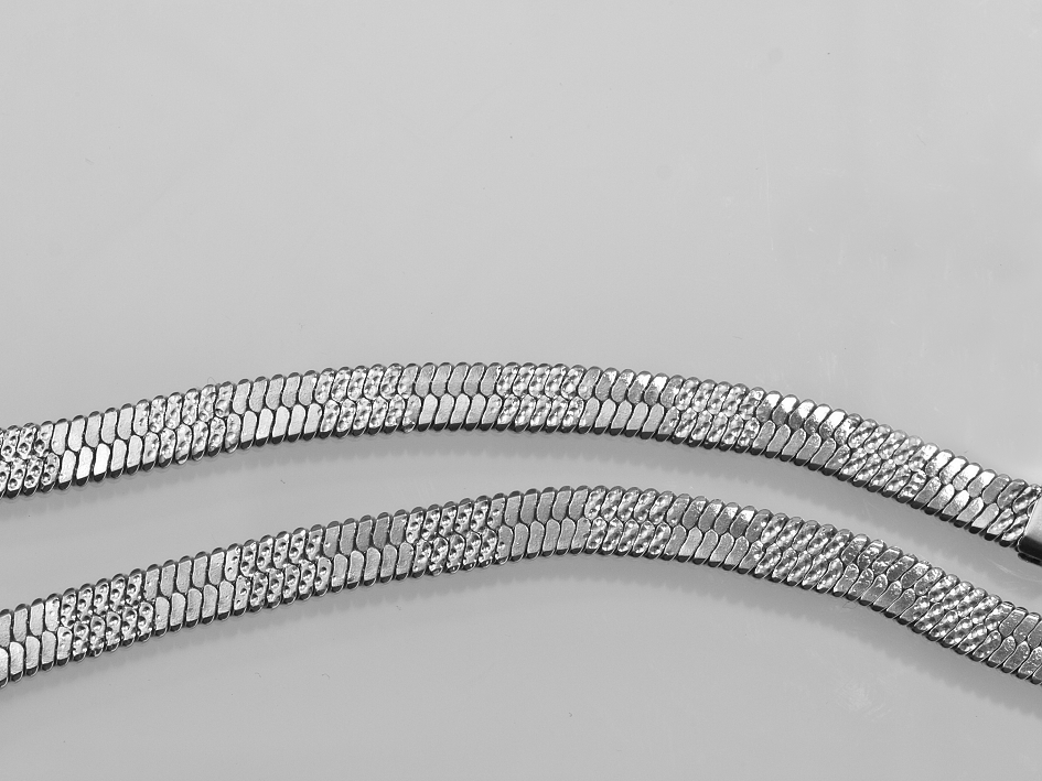 River Šperky, Dámský náhrdelník z chirurgické oceli, model Evellina 23003017